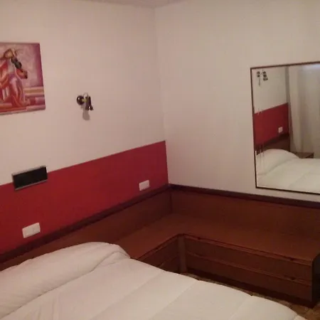 Residencia Tere Гостьовий будинок 2*